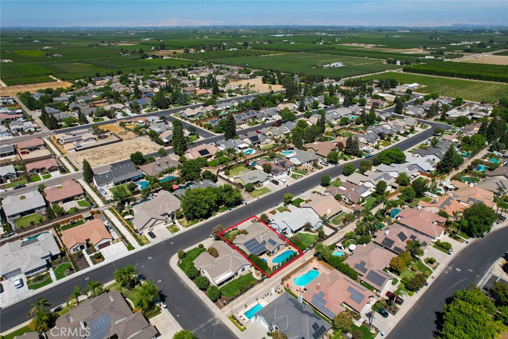 2232 Howard St, Kingsburg, CA 93631