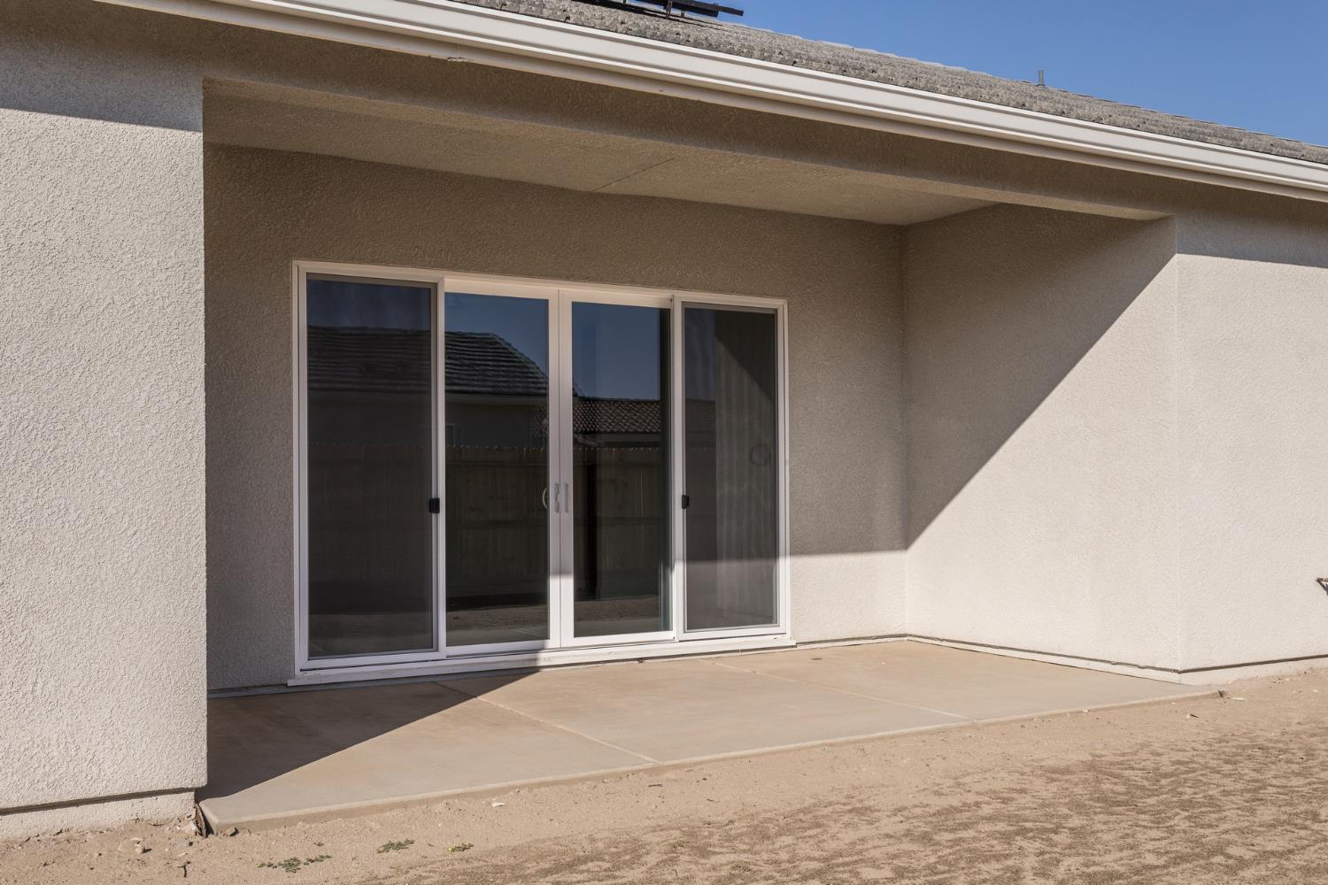 2112 Daffodil St, Kingsburg, CA 93631