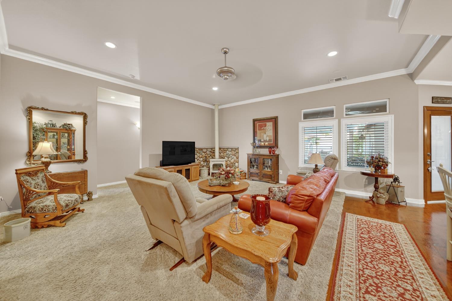 2382 20Th Ave, Kingsburg, CA 93631