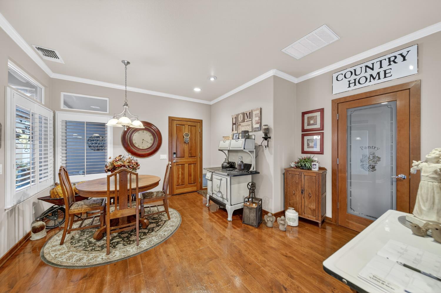 2382 20Th Ave, Kingsburg, CA 93631