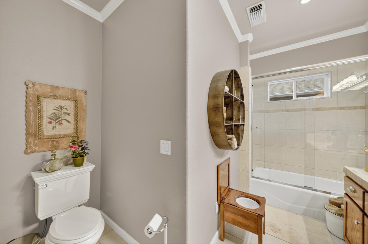 2382 20Th Ave, Kingsburg, CA 93631