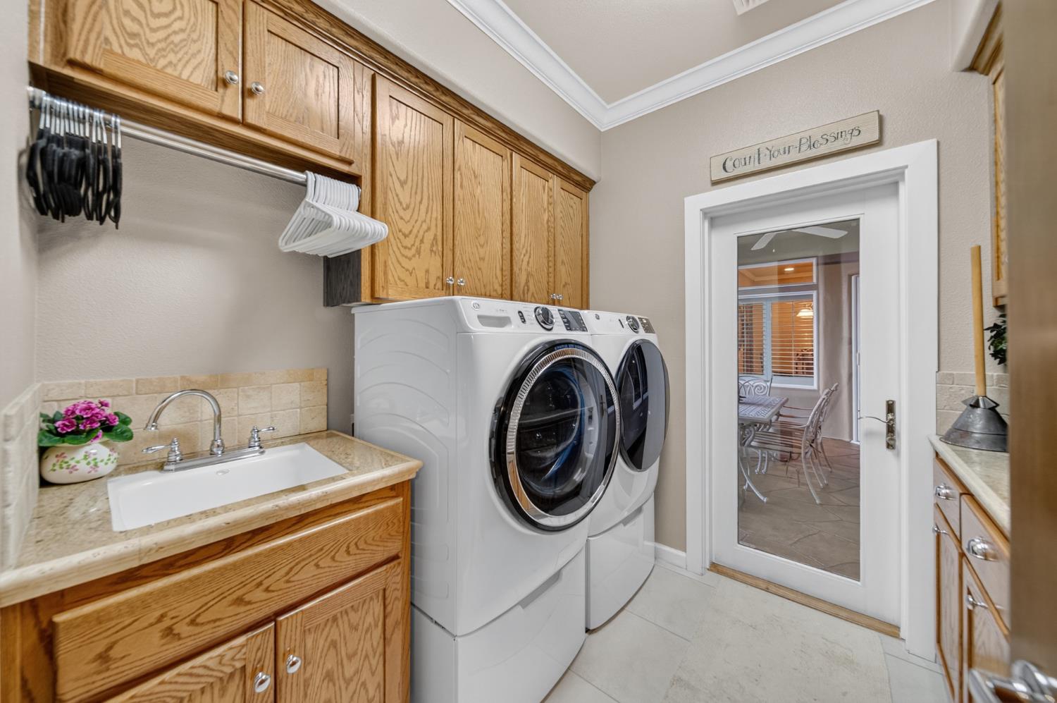 2382 20Th Ave, Kingsburg, CA 93631