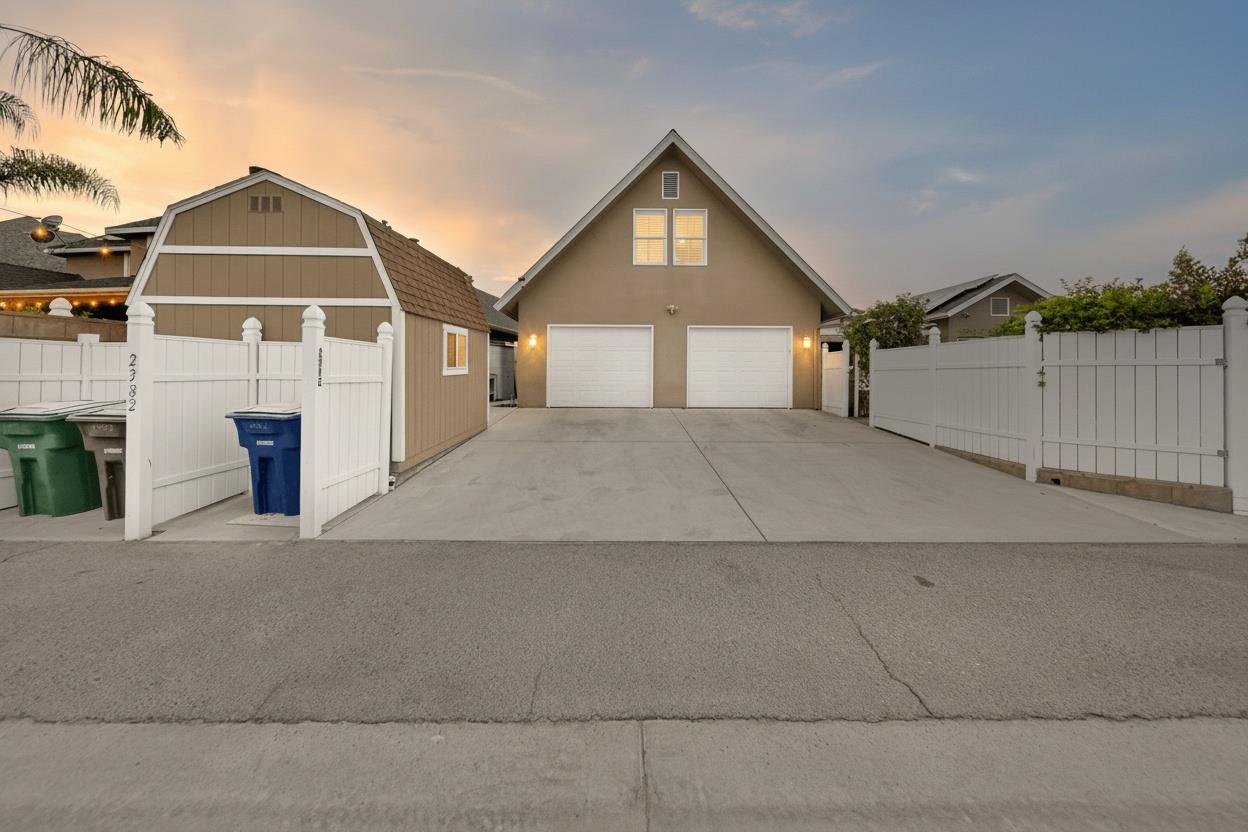 2382 20Th Ave, Kingsburg, CA 93631