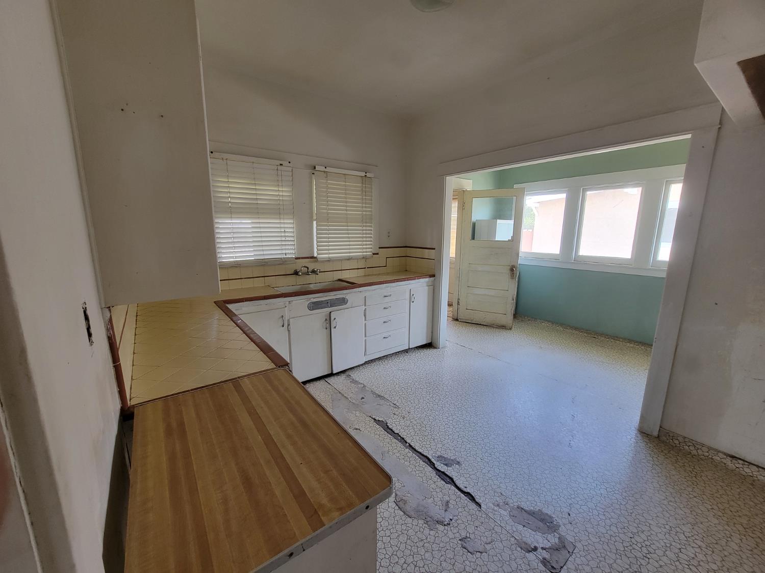 1225 Union St, Kingsburg, CA 93631