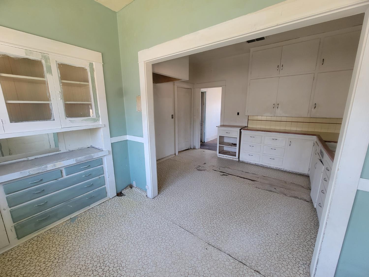 1225 Union St, Kingsburg, CA 93631