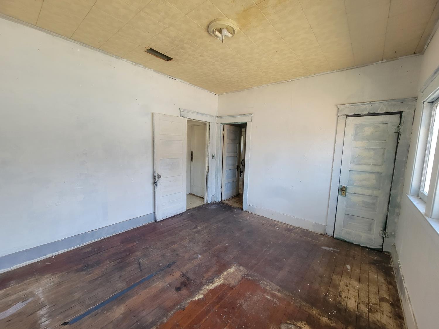 1225 Union St, Kingsburg, CA 93631