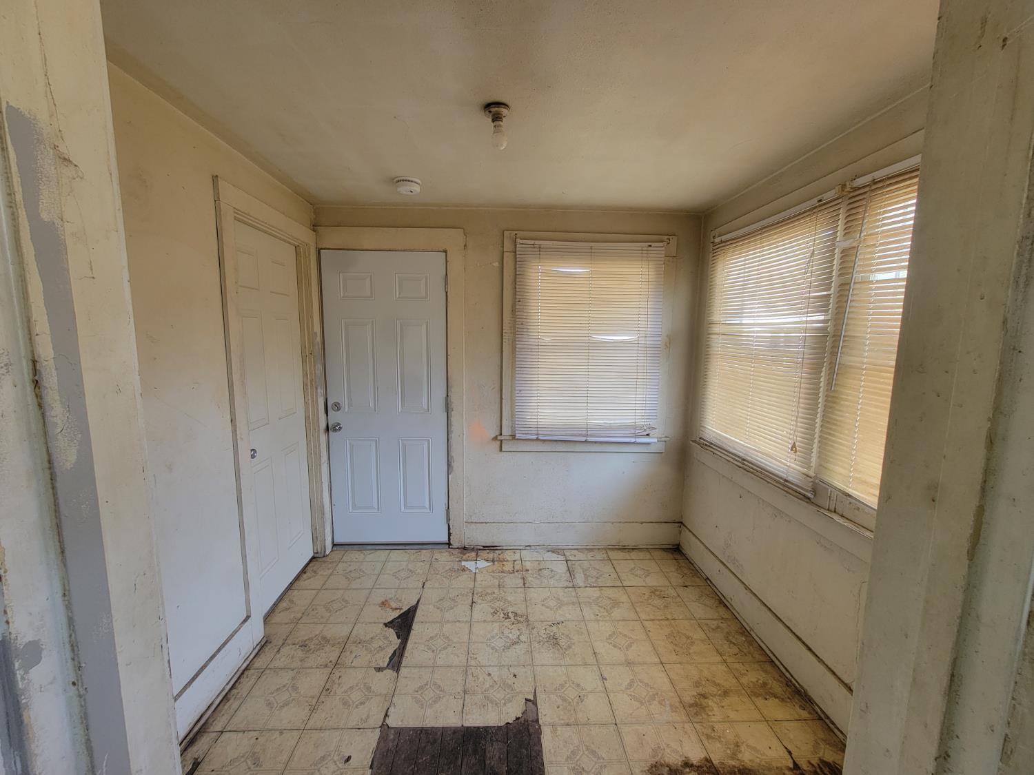 1225 Union St, Kingsburg, CA 93631
