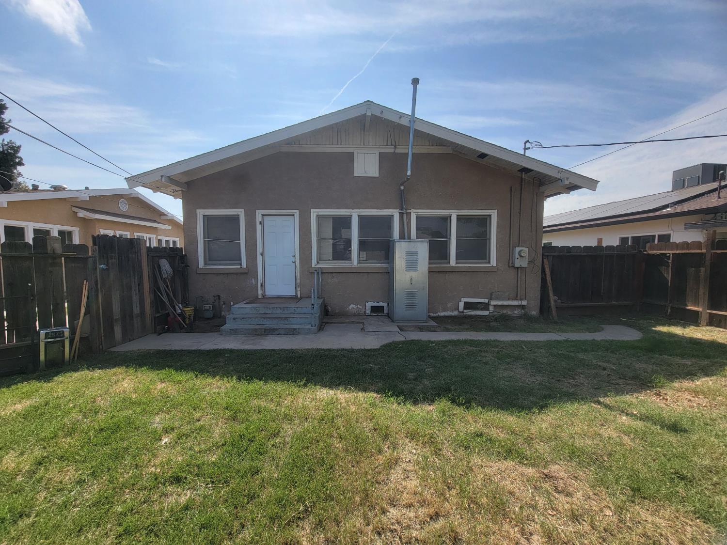 1225 Union St, Kingsburg, CA 93631