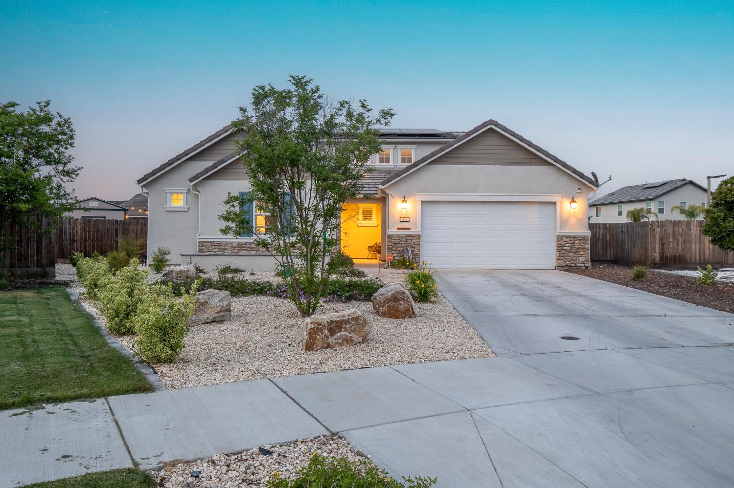 801 Howard St, Kingsburg, CA 93631