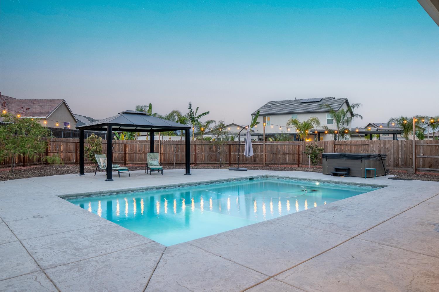 801 Howard St, Kingsburg, CA 93631