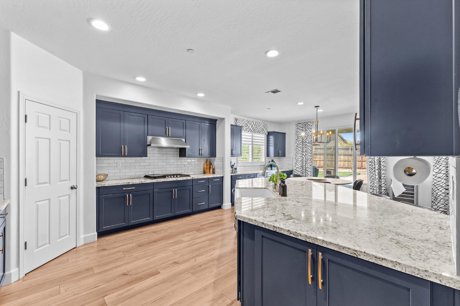 801 Howard St, Kingsburg, CA 93631
