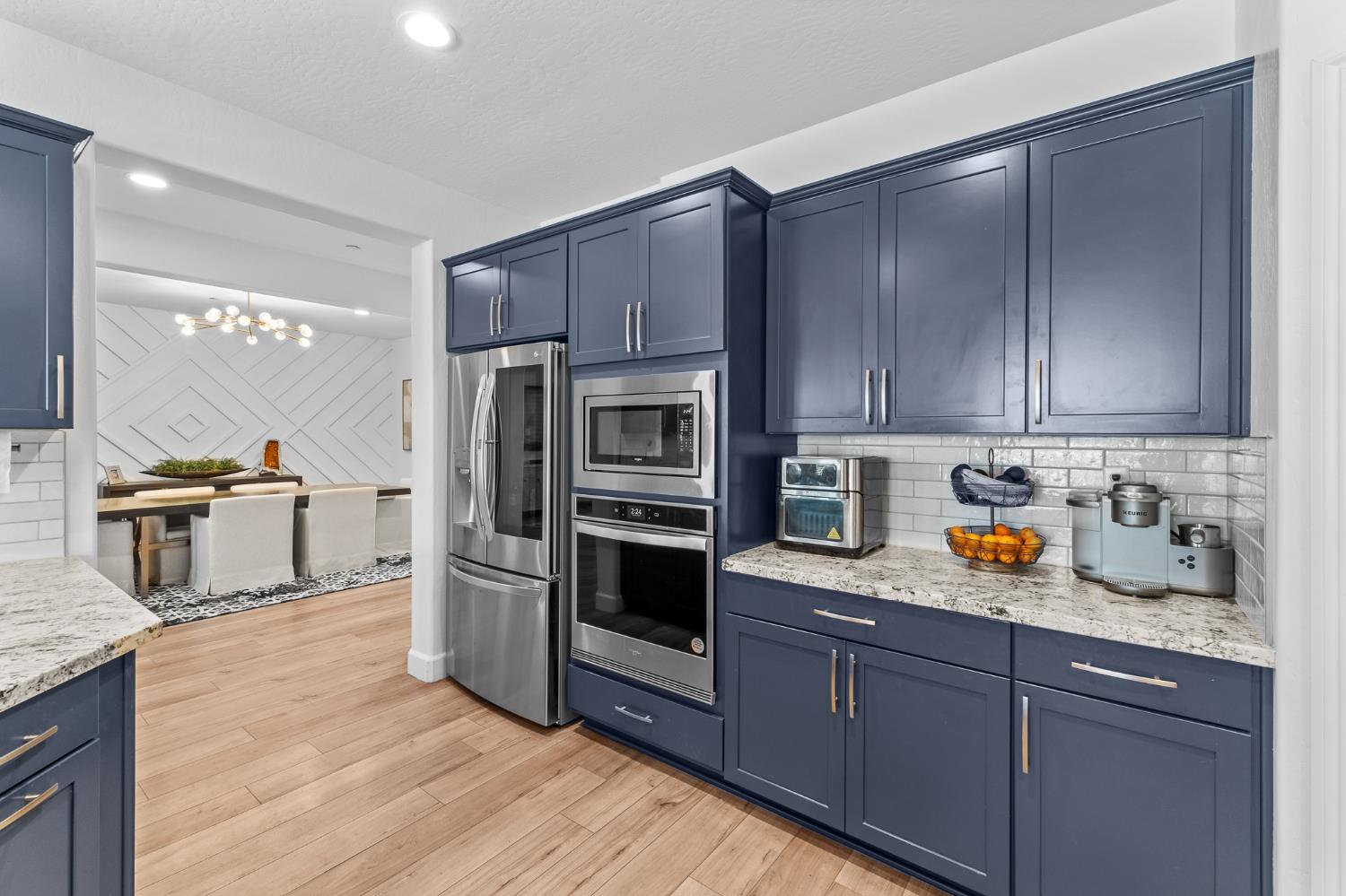 801 Howard St, Kingsburg, CA 93631