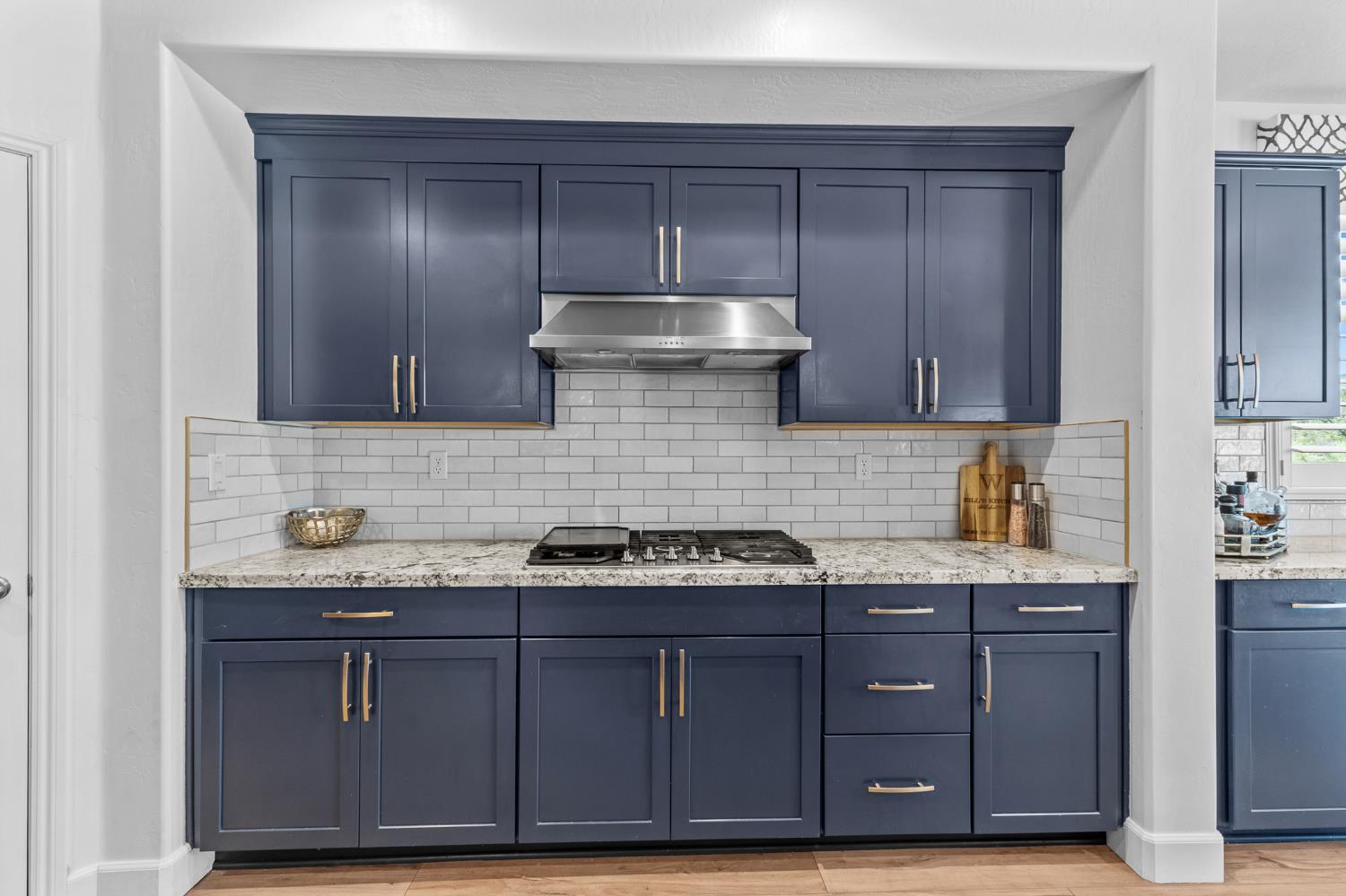 801 Howard St, Kingsburg, CA 93631