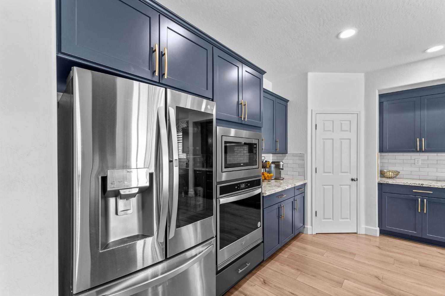 801 Howard St, Kingsburg, CA 93631