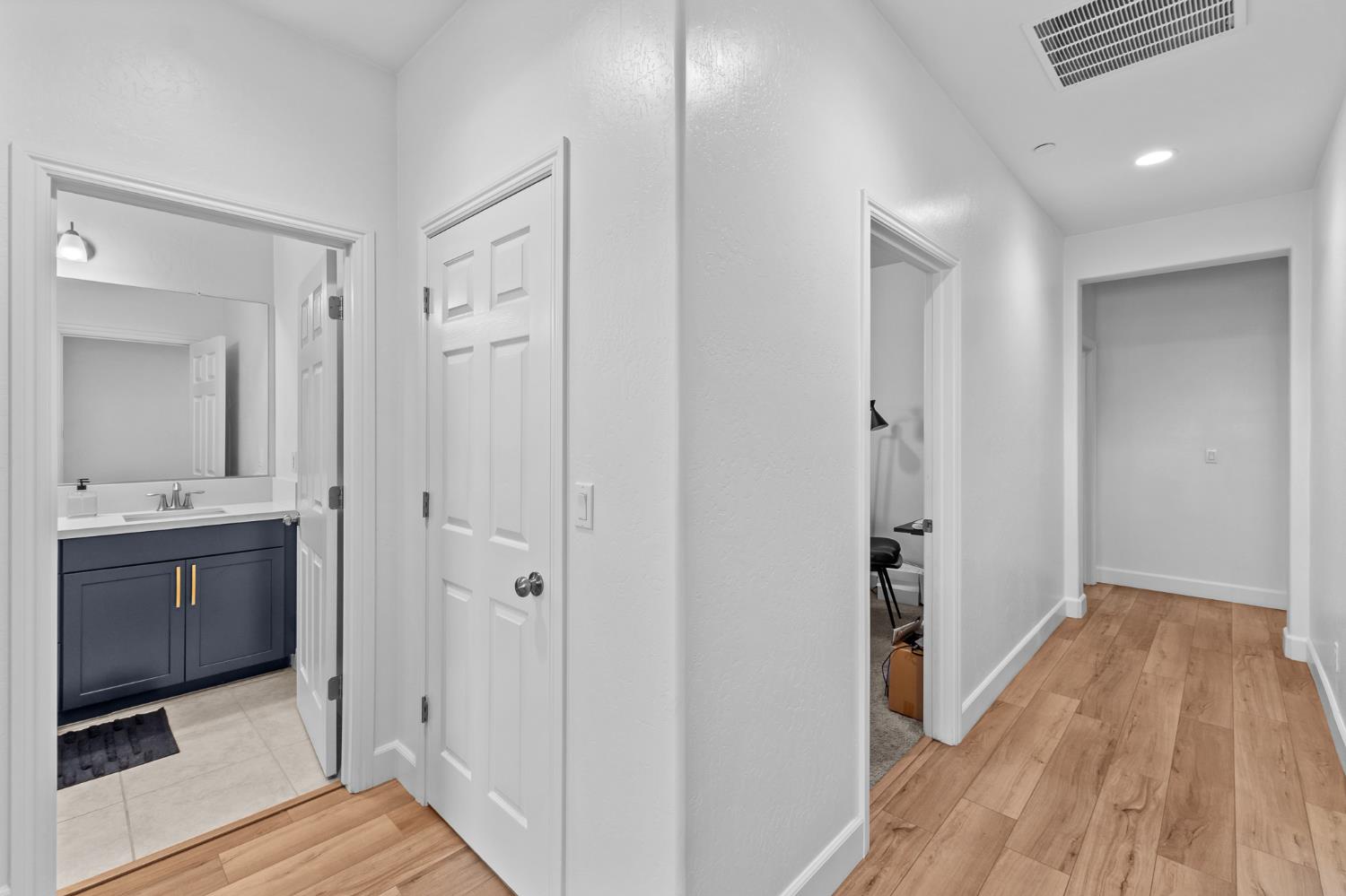 801 Howard St, Kingsburg, CA 93631