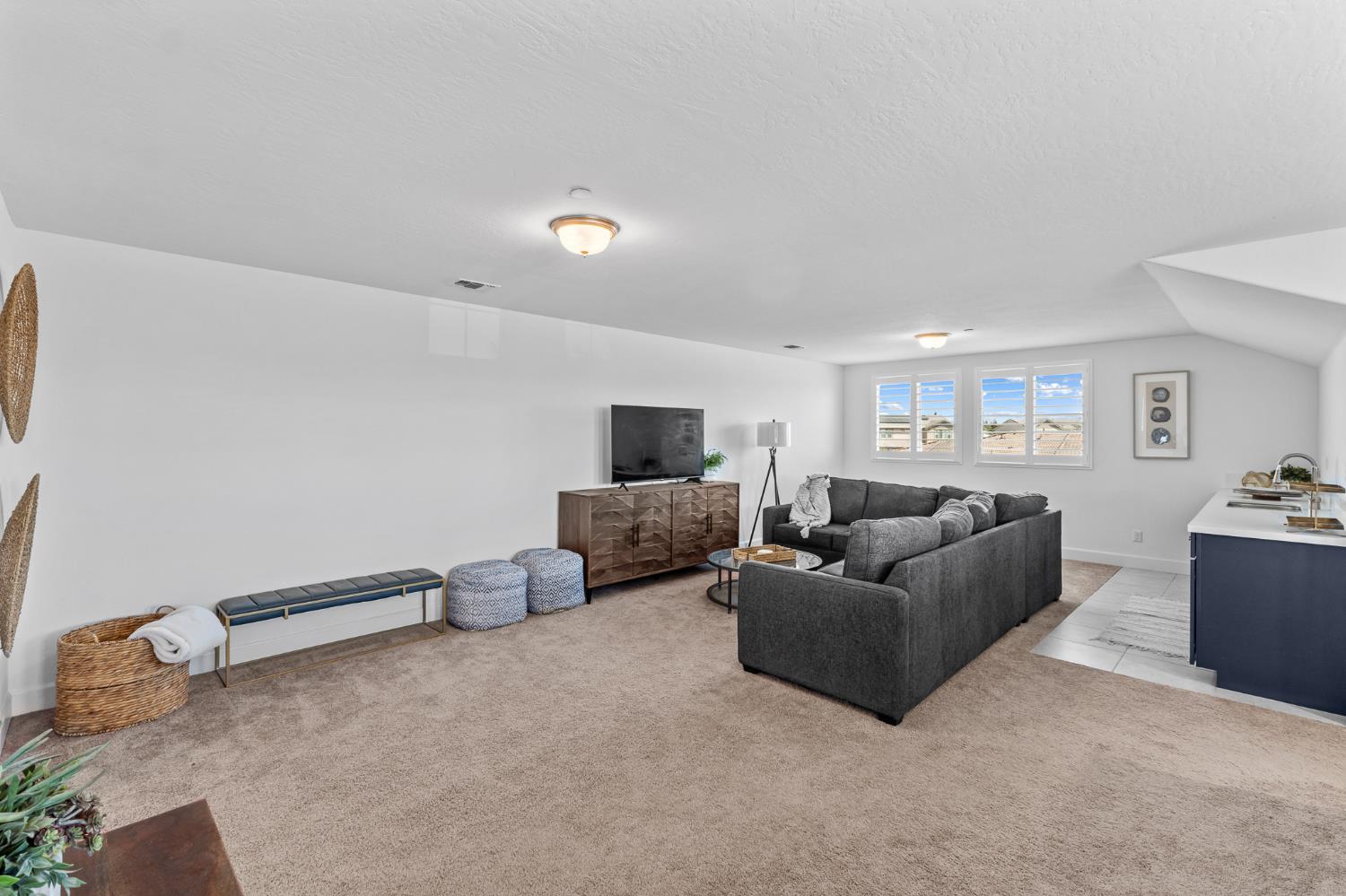 801 Howard St, Kingsburg, CA 93631