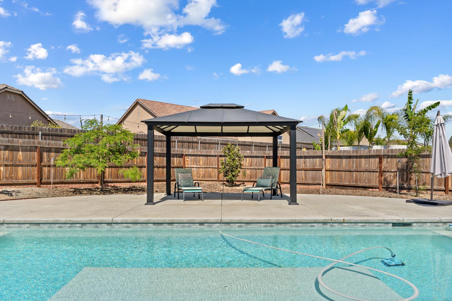 801 Howard St, Kingsburg, CA 93631