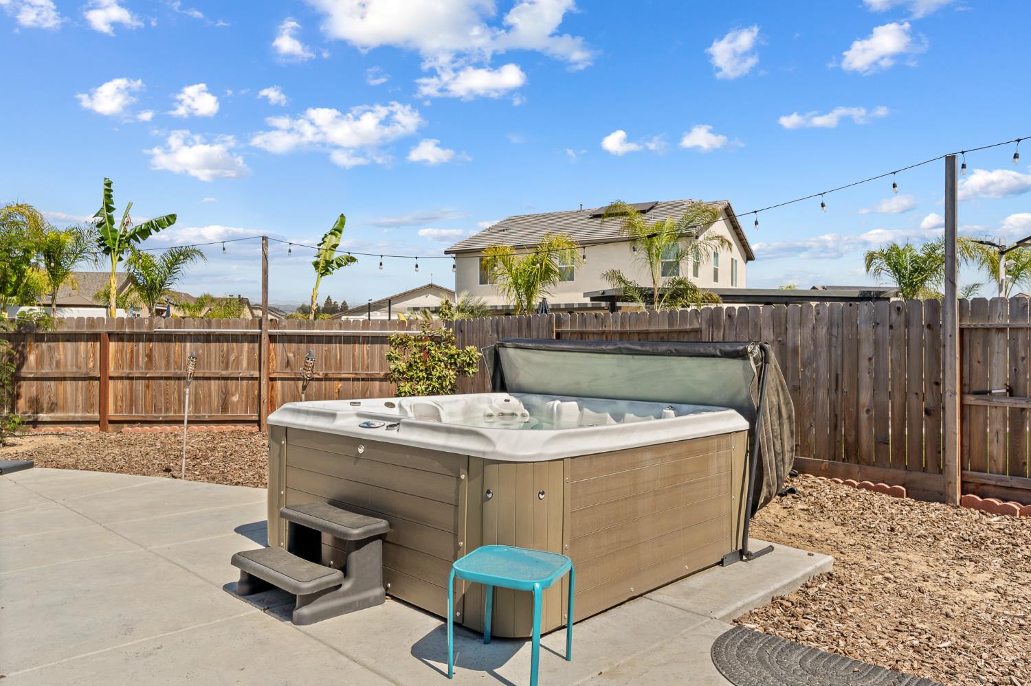 801 Howard St, Kingsburg, CA 93631