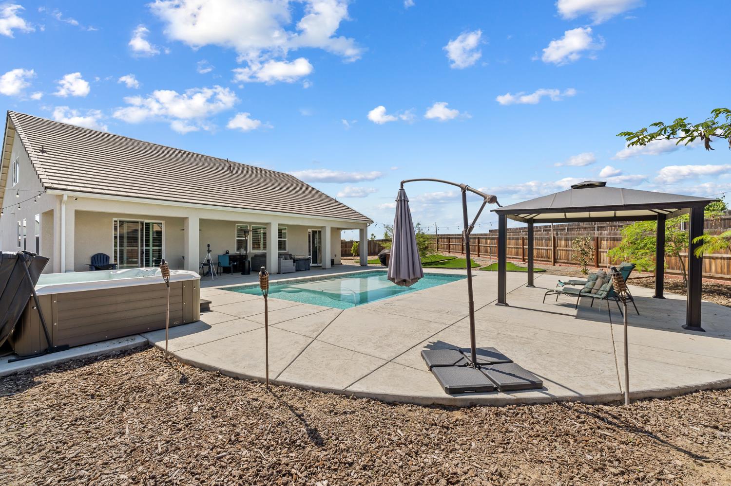 801 Howard St, Kingsburg, CA 93631