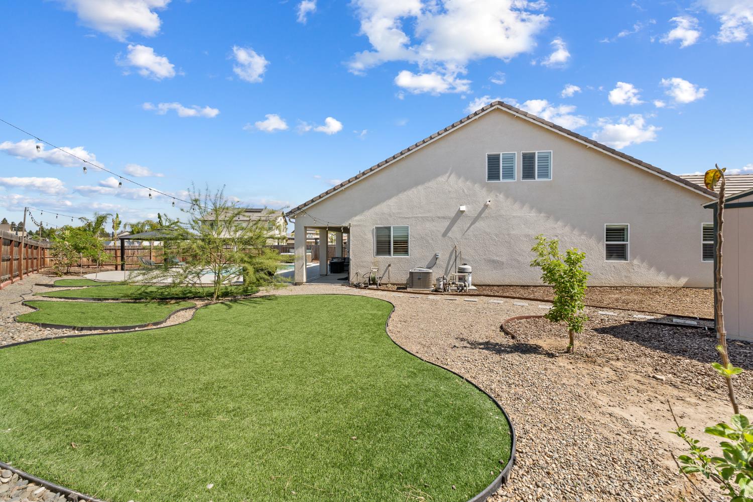 801 Howard St, Kingsburg, CA 93631