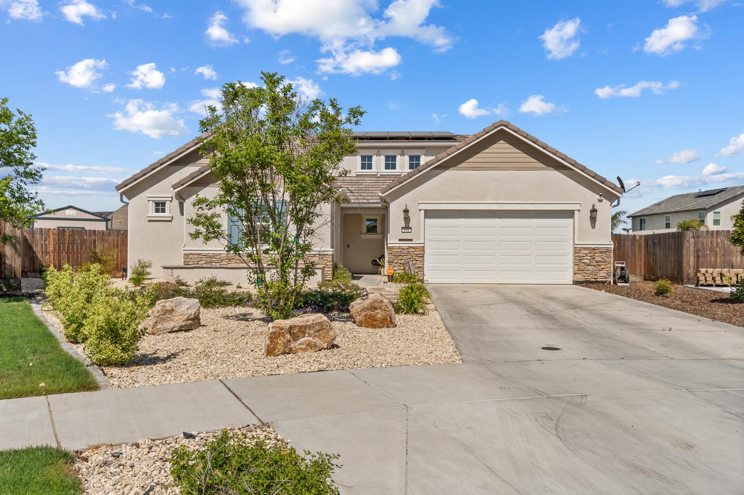 801 Howard St, Kingsburg, CA 93631