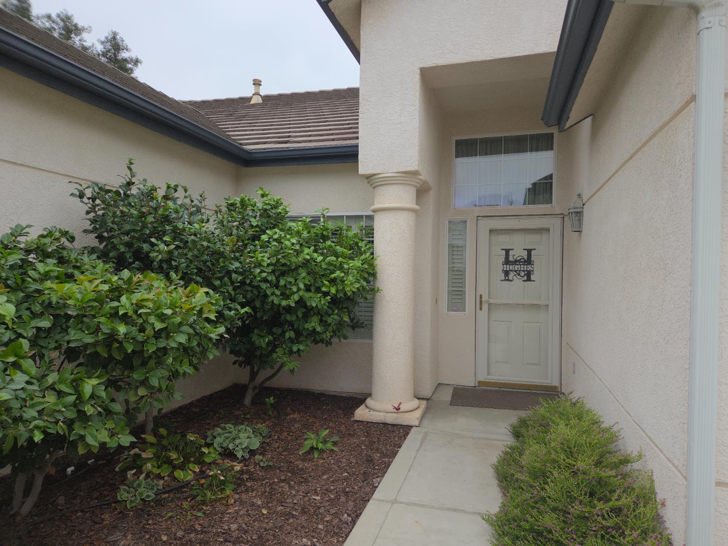 2300 Sierra St #103, Kingsburg, CA 93631