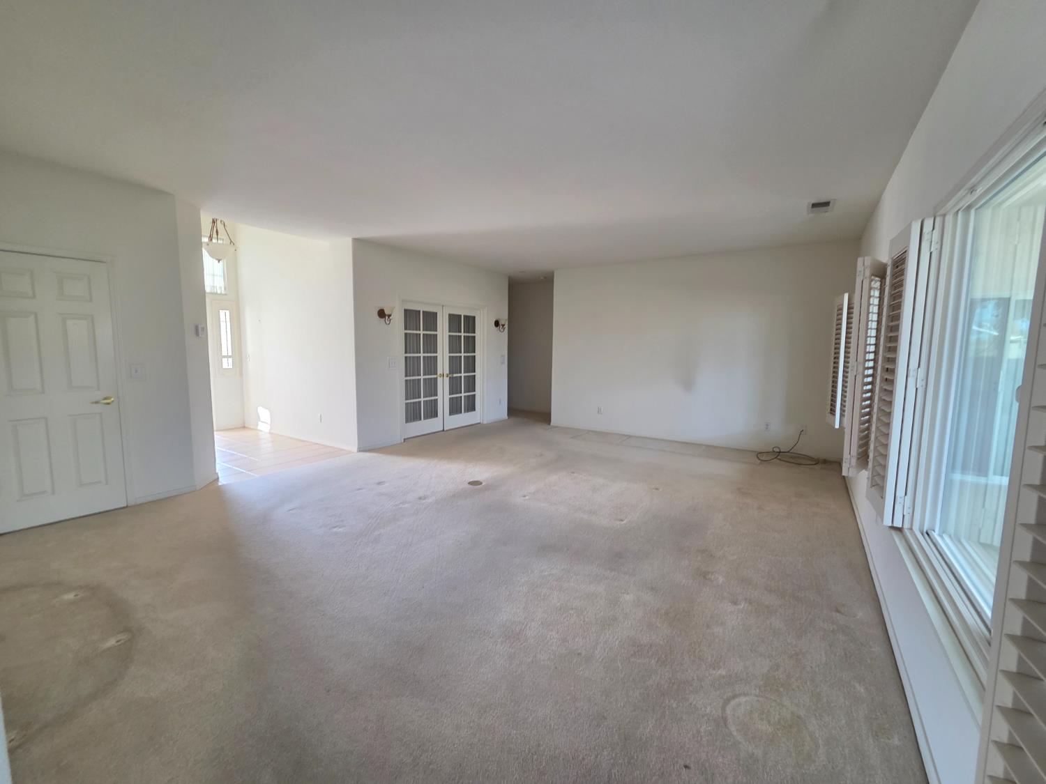 2300 Sierra St #103, Kingsburg, CA 93631