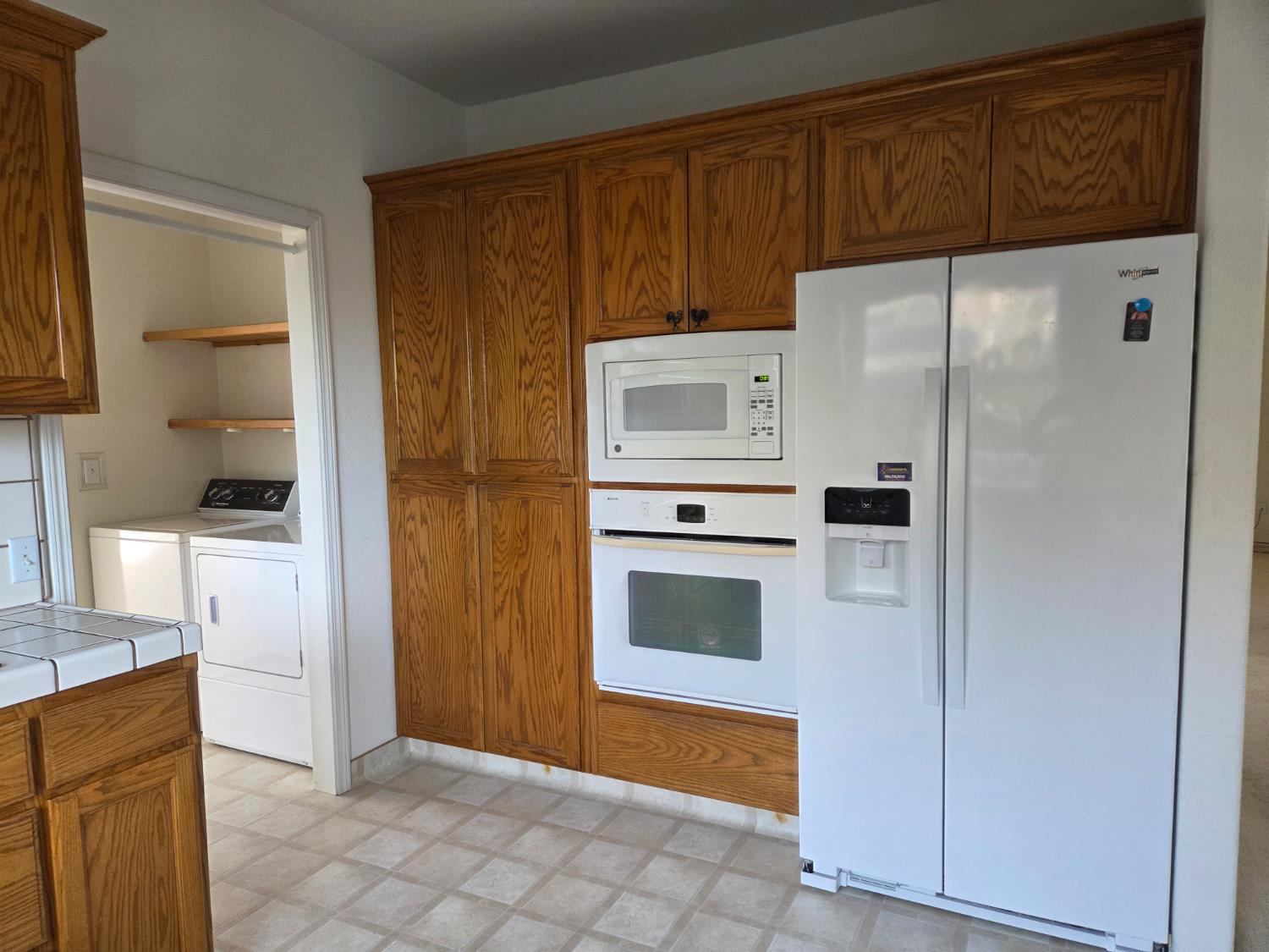 2300 Sierra St #103, Kingsburg, CA 93631