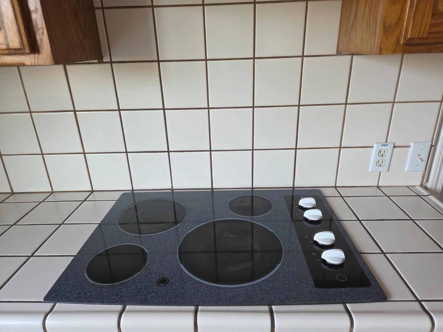 2300 Sierra St #103, Kingsburg, CA 93631