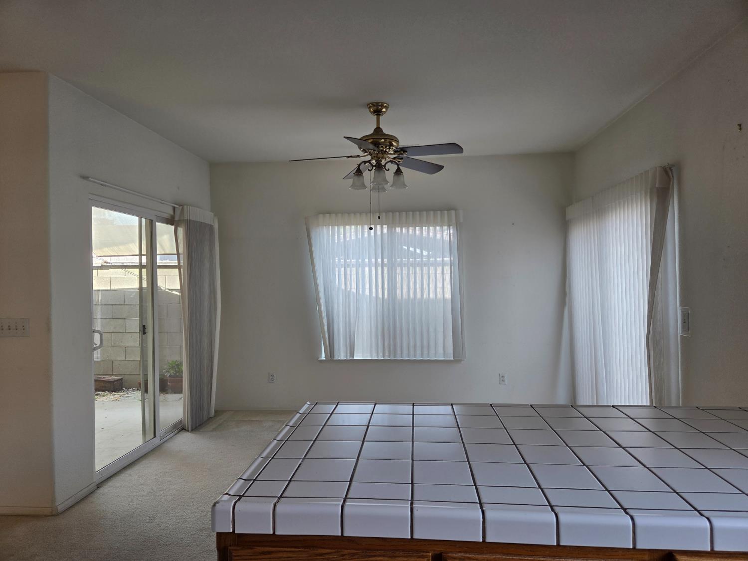 2300 Sierra St #103, Kingsburg, CA 93631