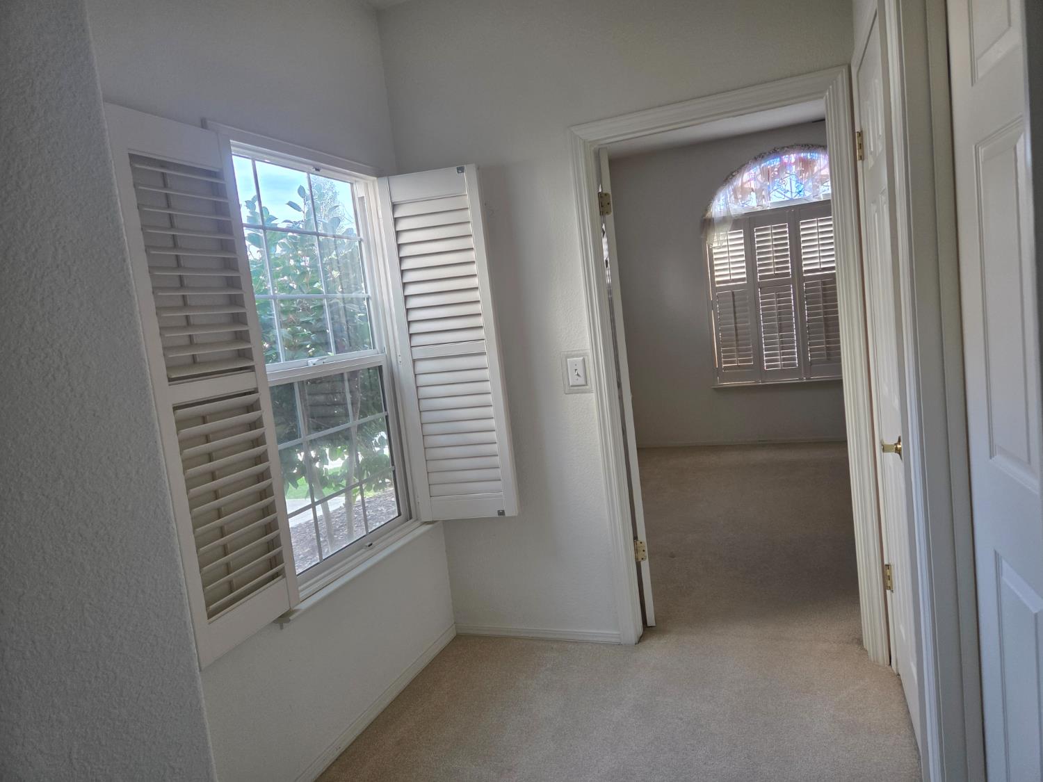 2300 Sierra St #103, Kingsburg, CA 93631