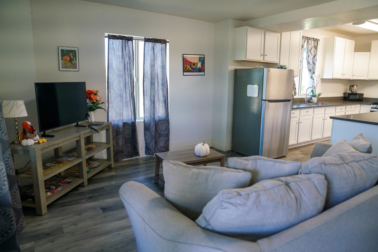 12647 E Clarkson Ave, Kingsburg, CA 93631