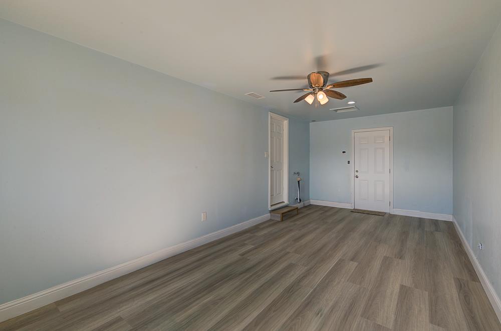 1217 Mehlert St, Kingsburg, CA 93631