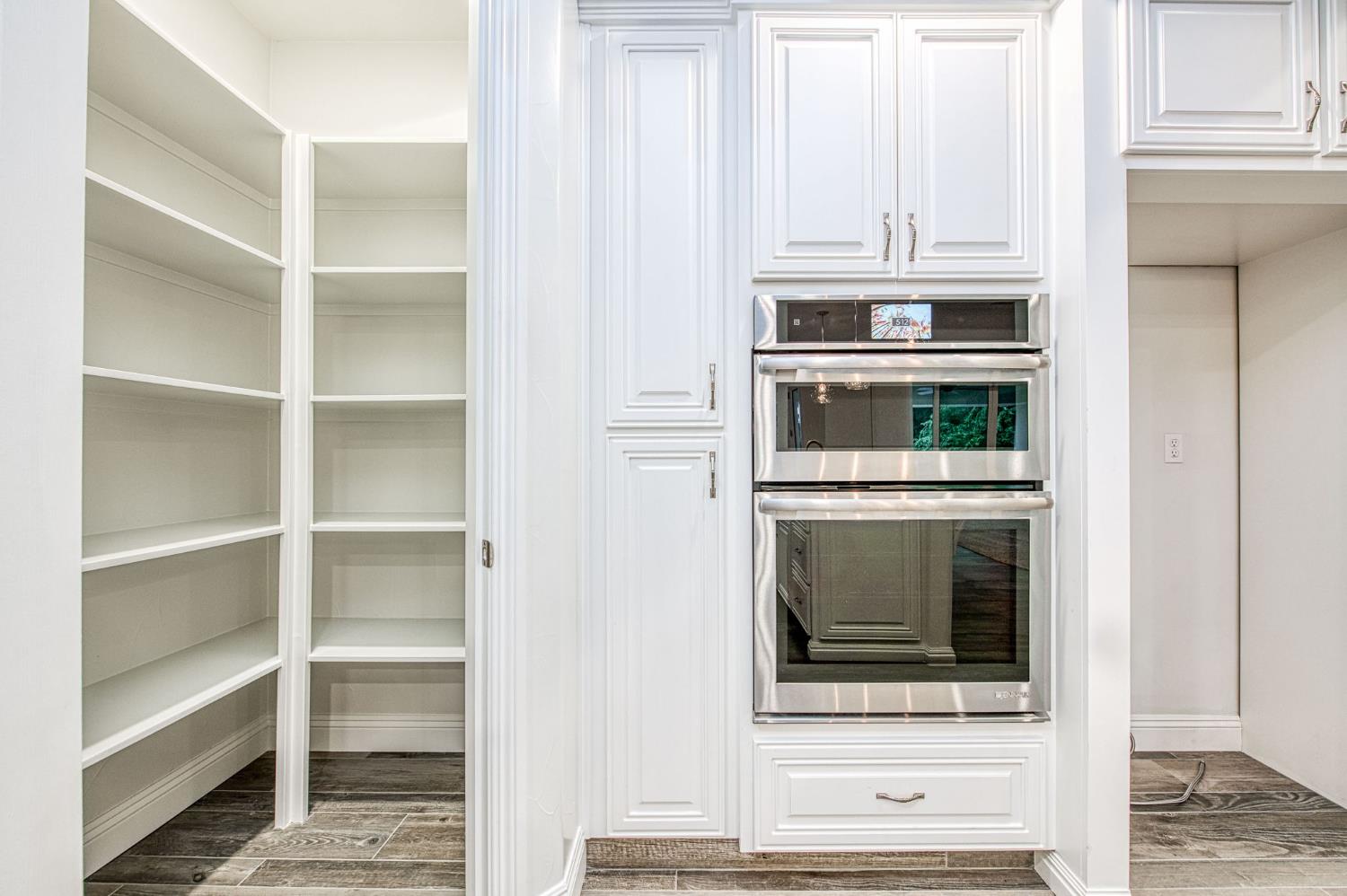 2115 Sophia Ln, Kingsburg, CA 93631