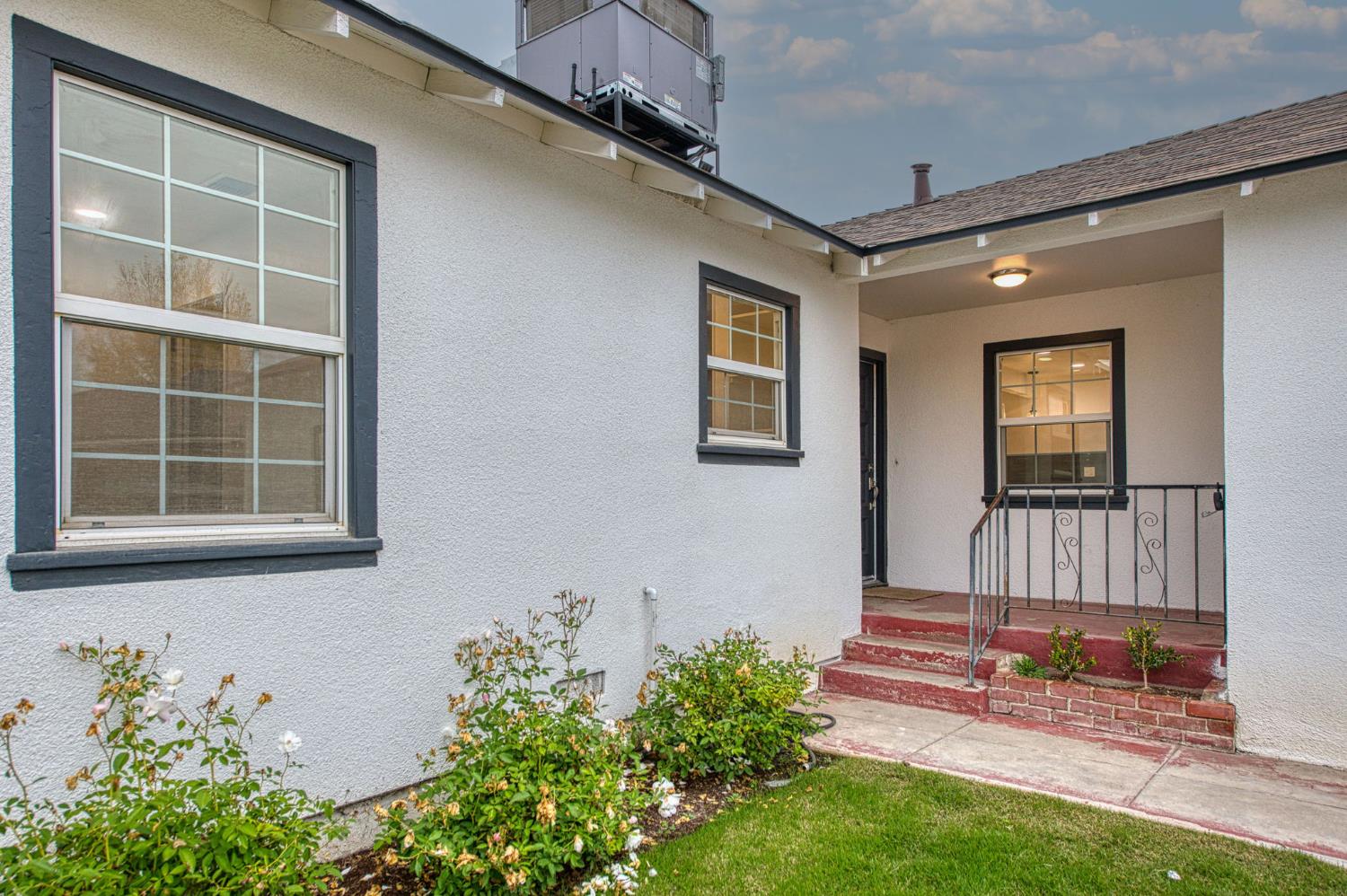 2528 16Th Ave, Kingsburg, CA 93631