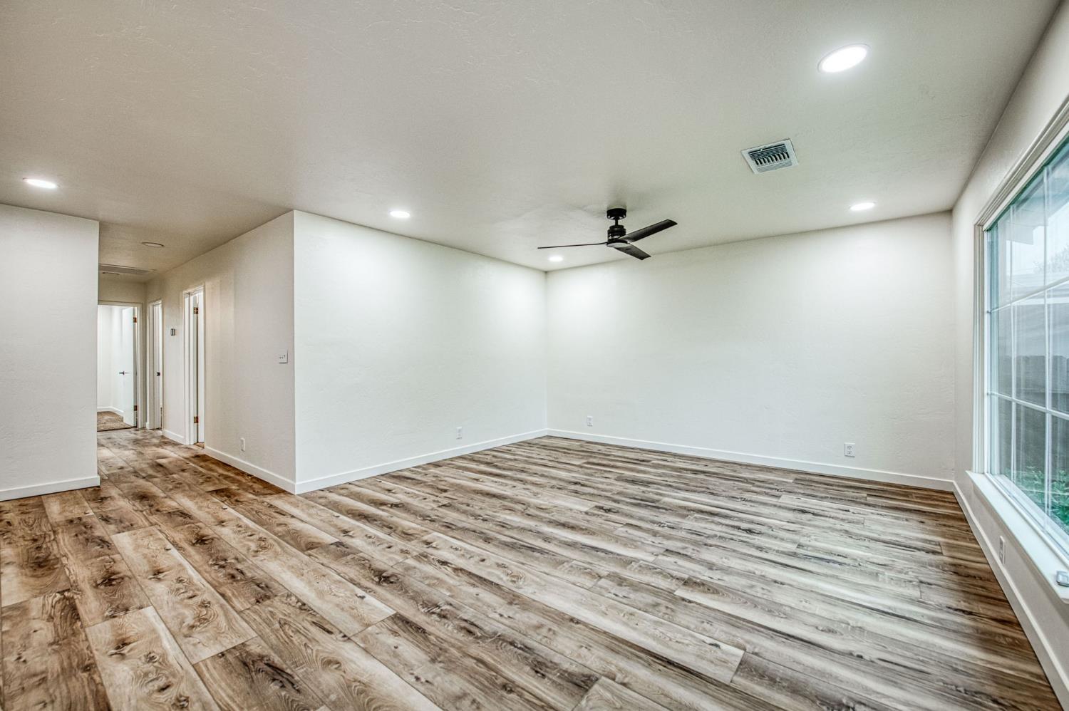 2528 16Th Ave, Kingsburg, CA 93631