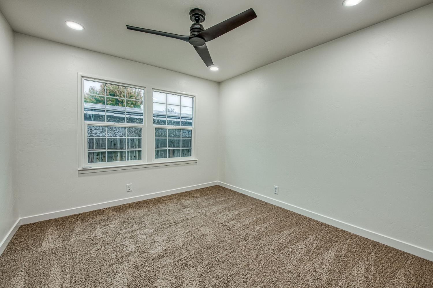 2528 16Th Ave, Kingsburg, CA 93631