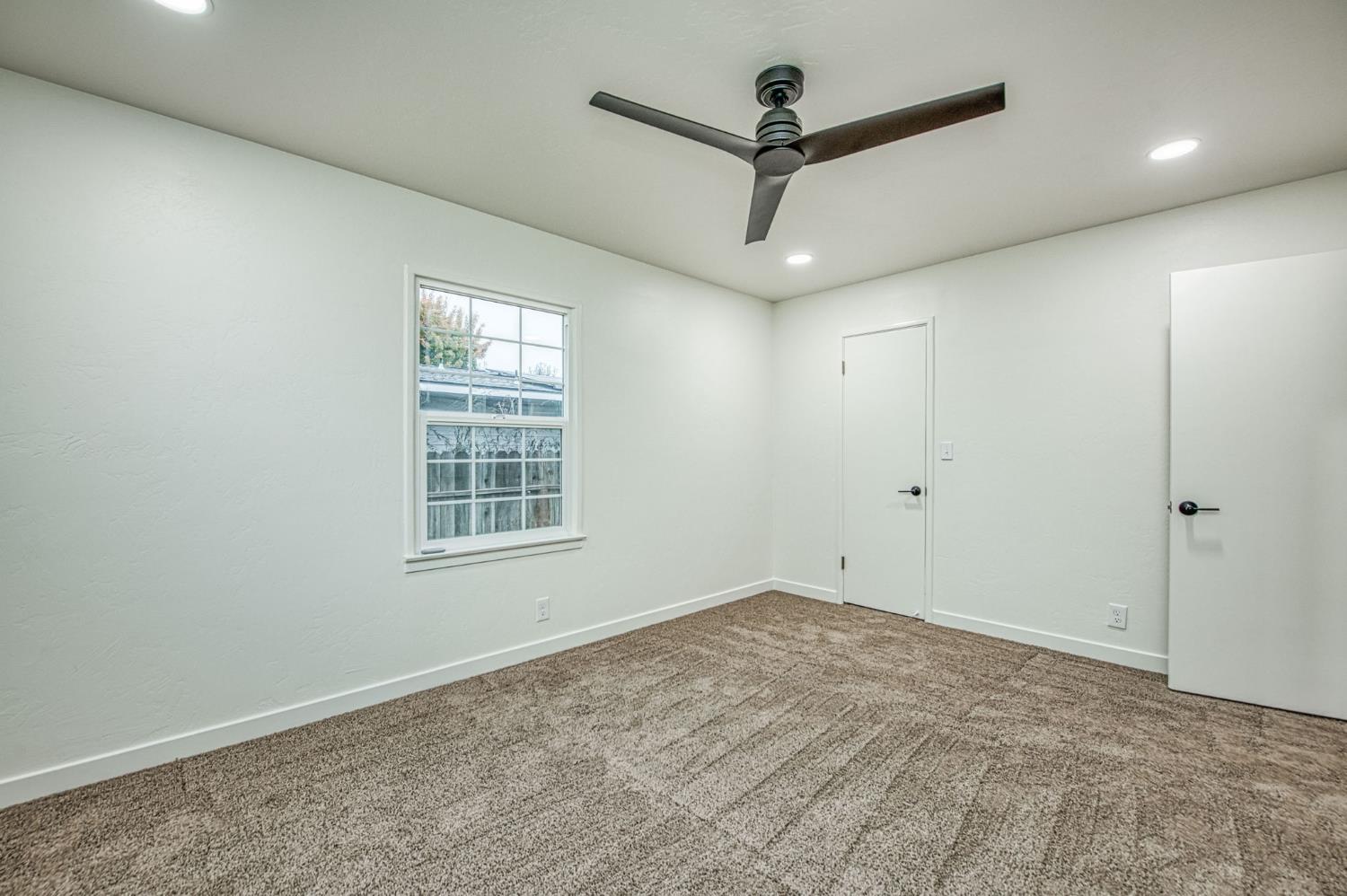 2528 16Th Ave, Kingsburg, CA 93631