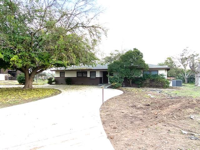 5231 Chico Ave, Kingsburg, CA 93631