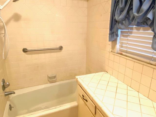 5231 Chico Ave, Kingsburg, CA 93631