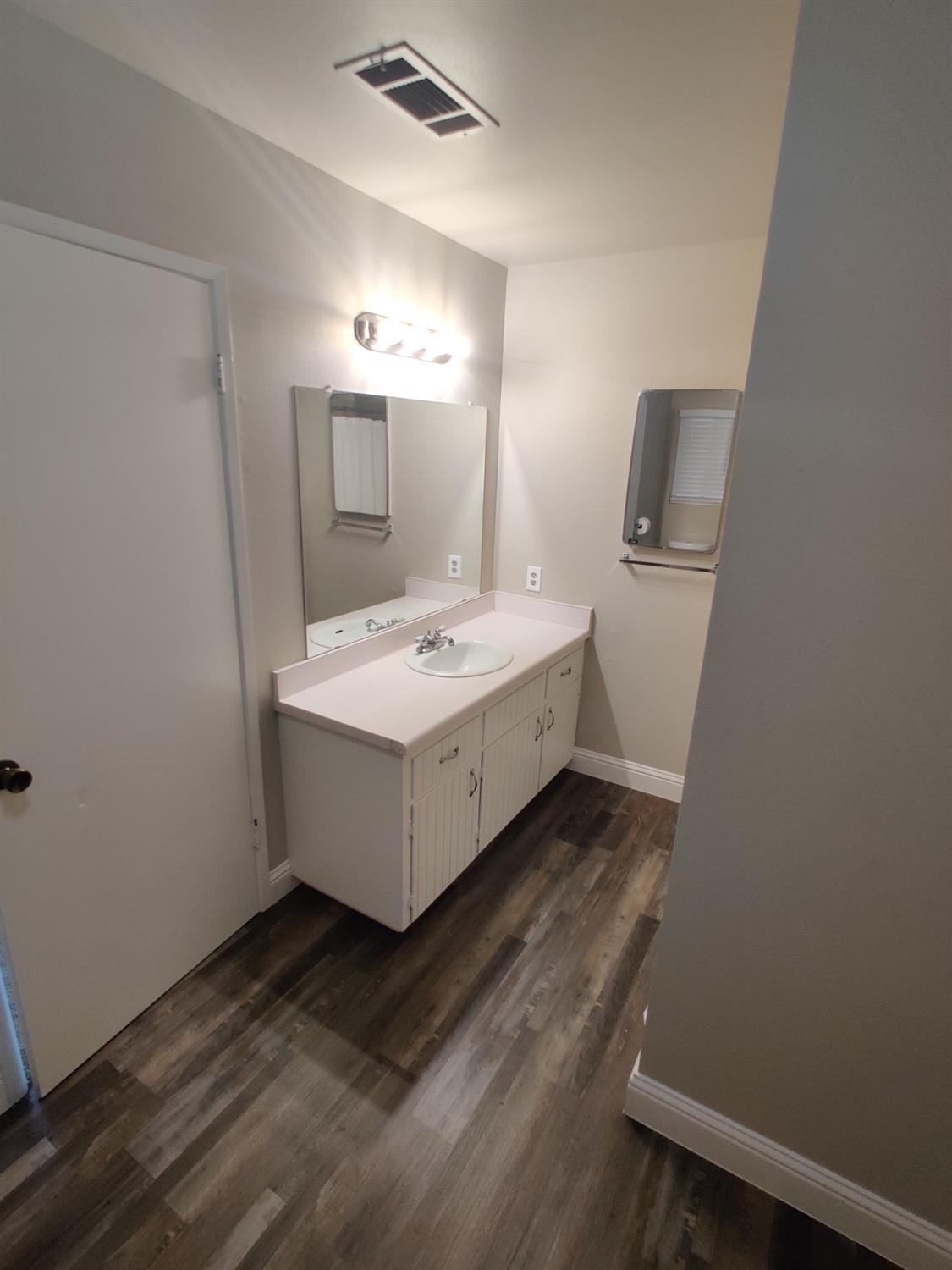 13608 S Academy, Kingsburg, CA 93631