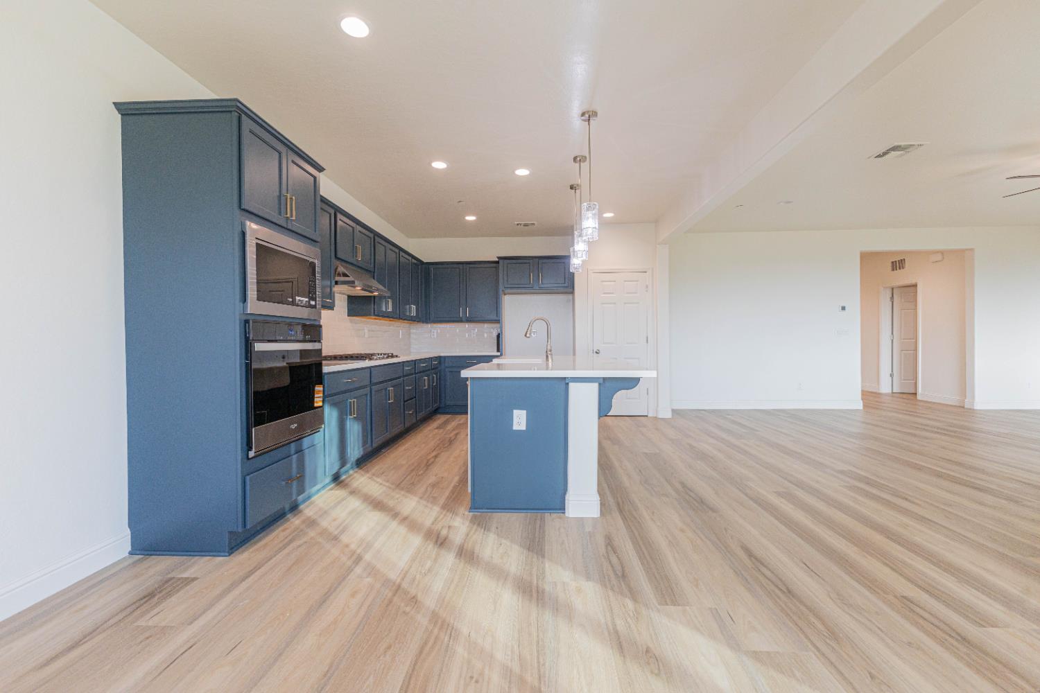 782 Skansen St, Kingsburg, CA 93631