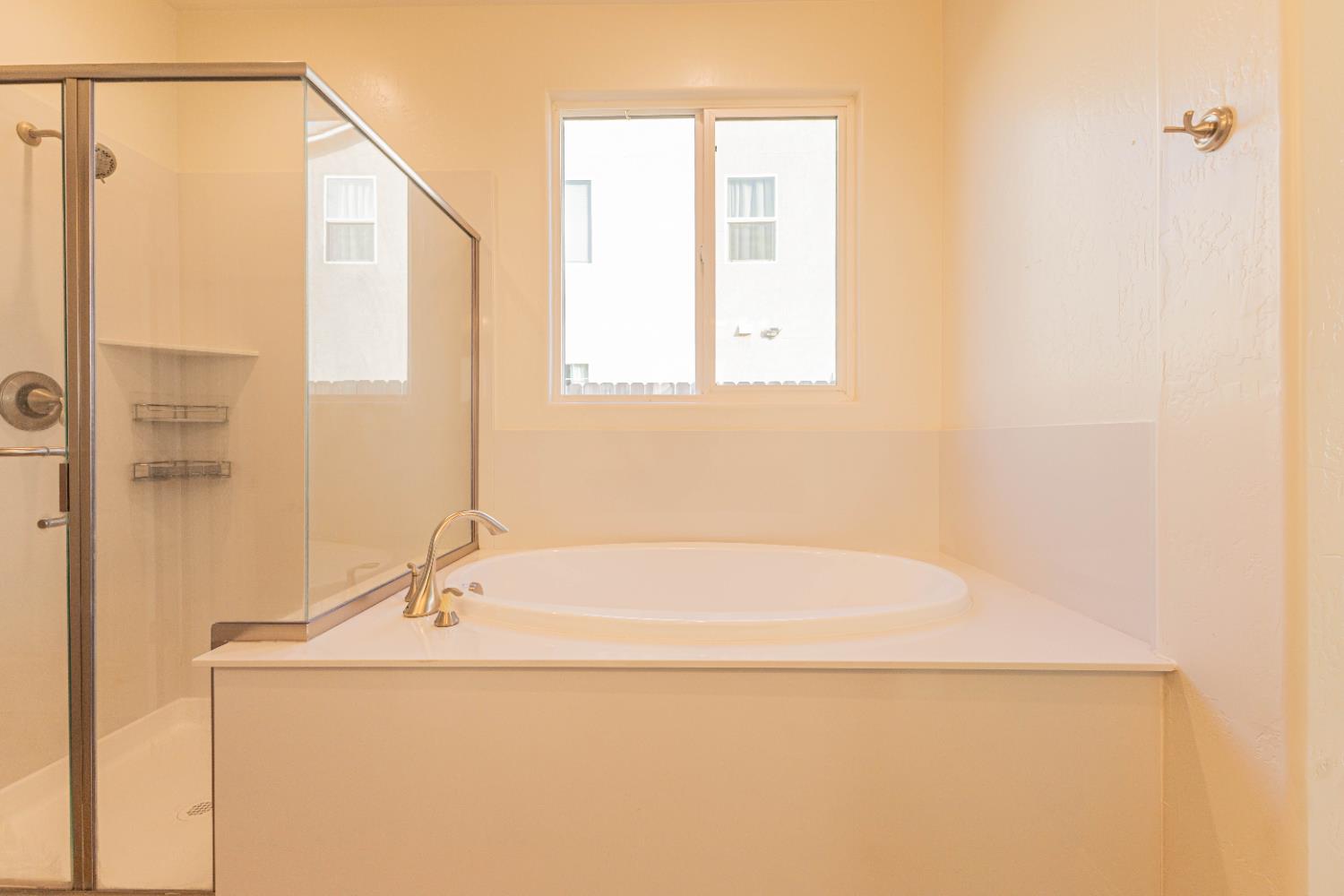 782 Skansen St, Kingsburg, CA 93631