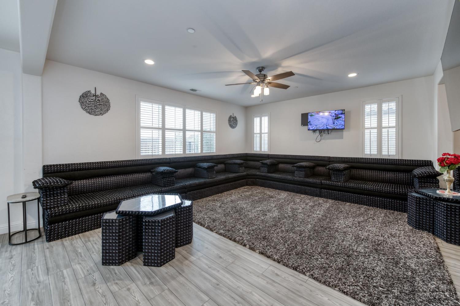 763 Howard St, Kingsburg, CA 93631