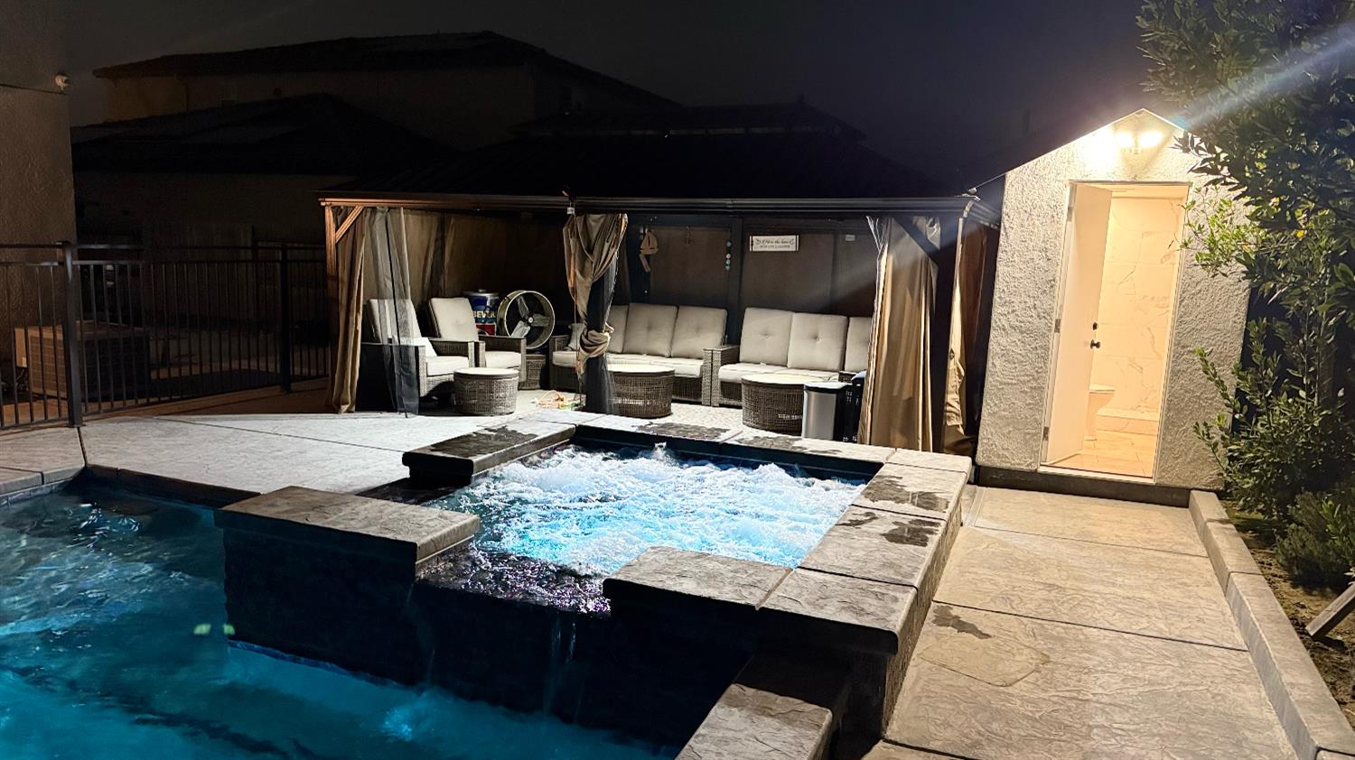 763 Howard St, Kingsburg, CA 93631