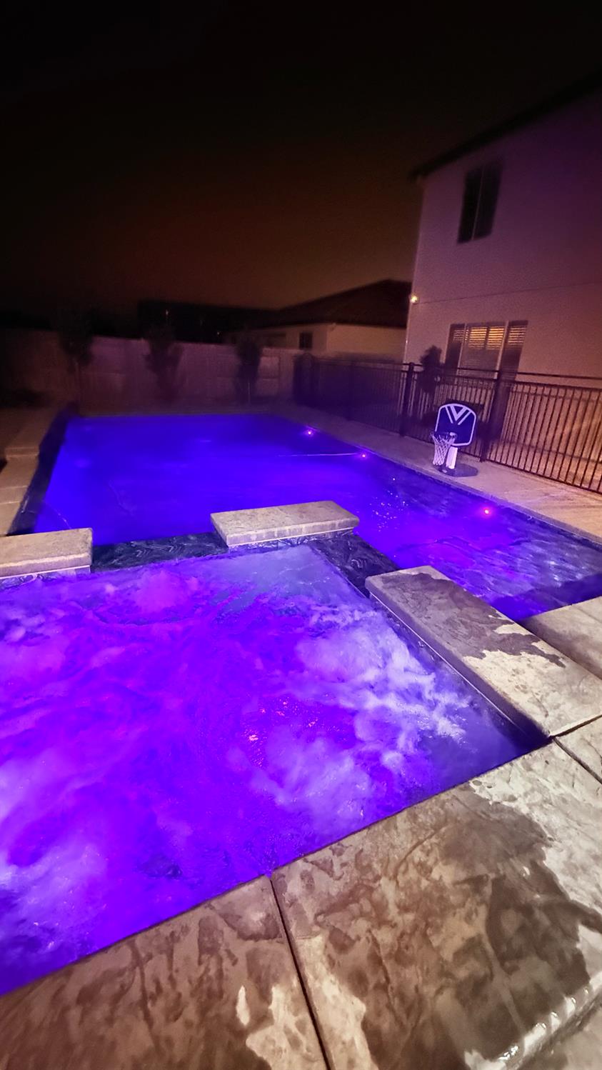 763 Howard St, Kingsburg, CA 93631