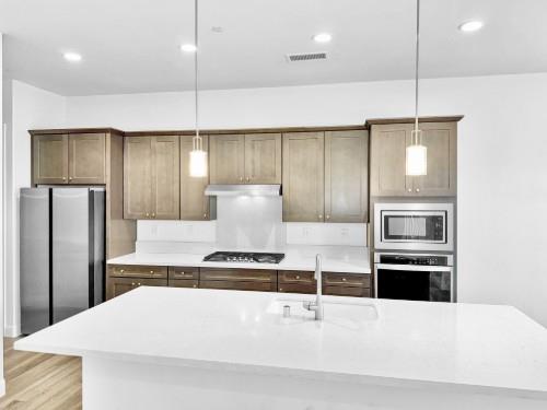 2935 21st Ave, Kingsburg, CA 93631