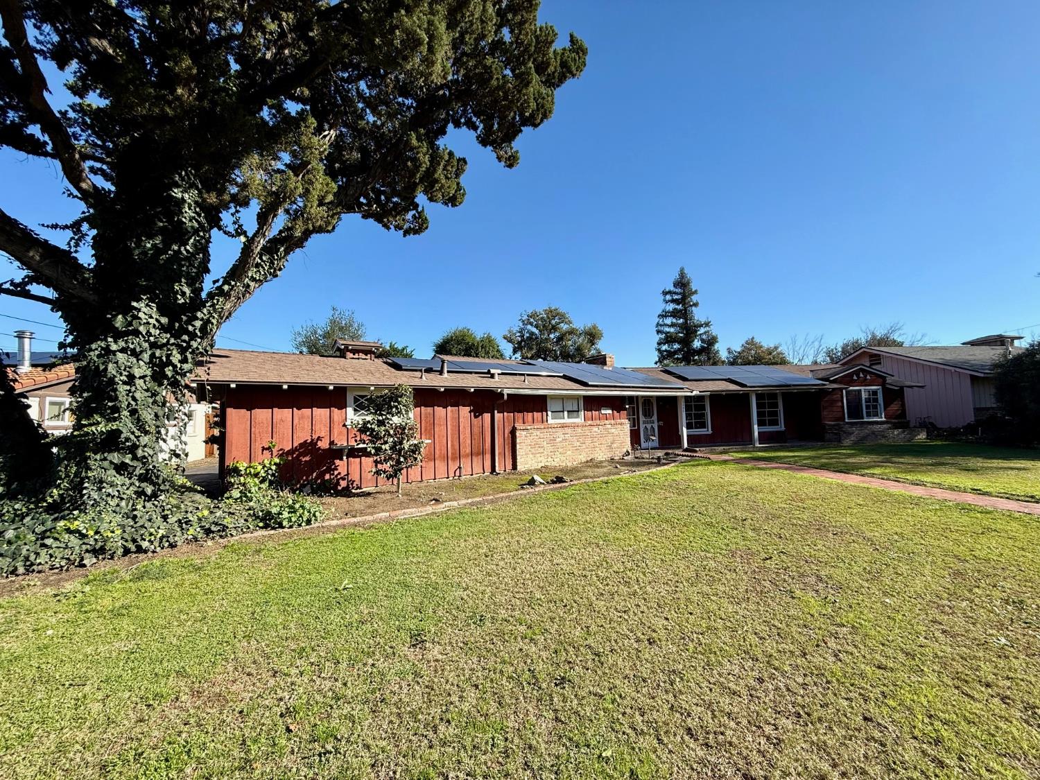 2480 18Th Ave, Kingsburg, CA 93631