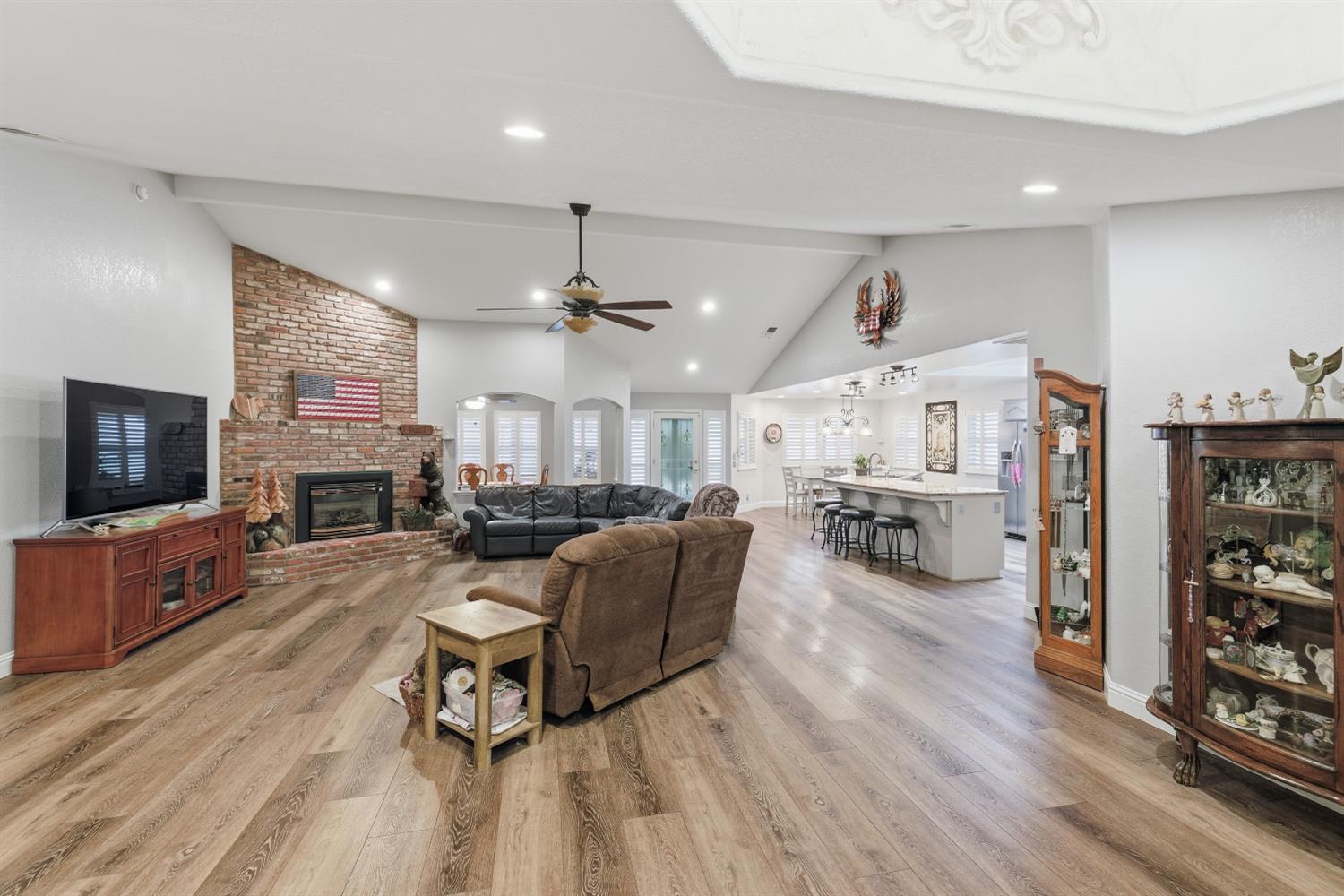 2651 19th Ave, Kingsburg, CA 93631