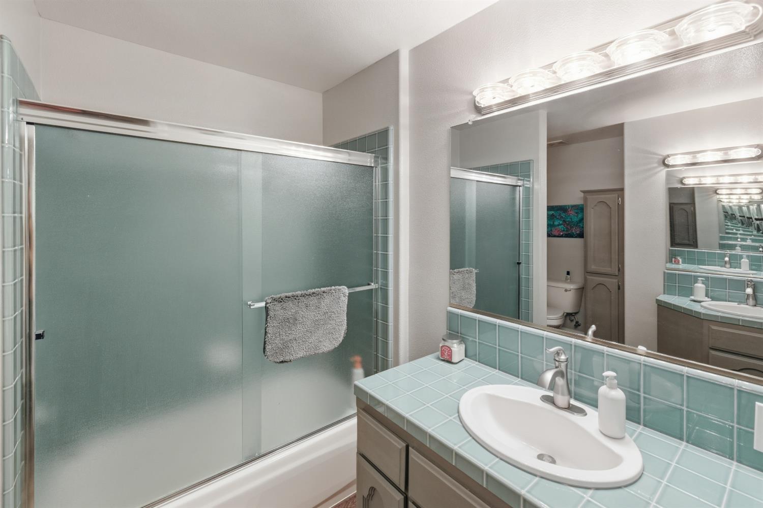 2651 19th Ave, Kingsburg, CA 93631